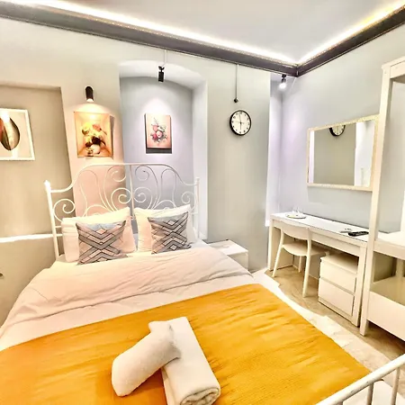 Ξενοδοχείο με διαμερίσματα White Taksim 4*