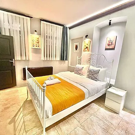 Apartmanhotel White Taksim 4*