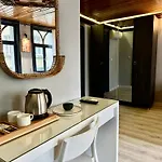 White Taksim アパートホテル イスタンブール