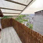 White Taksim アパートホテル