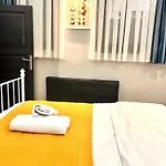 White Taksim アパートホテル