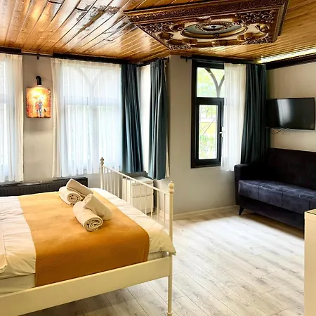 White Taksim Apartahotel